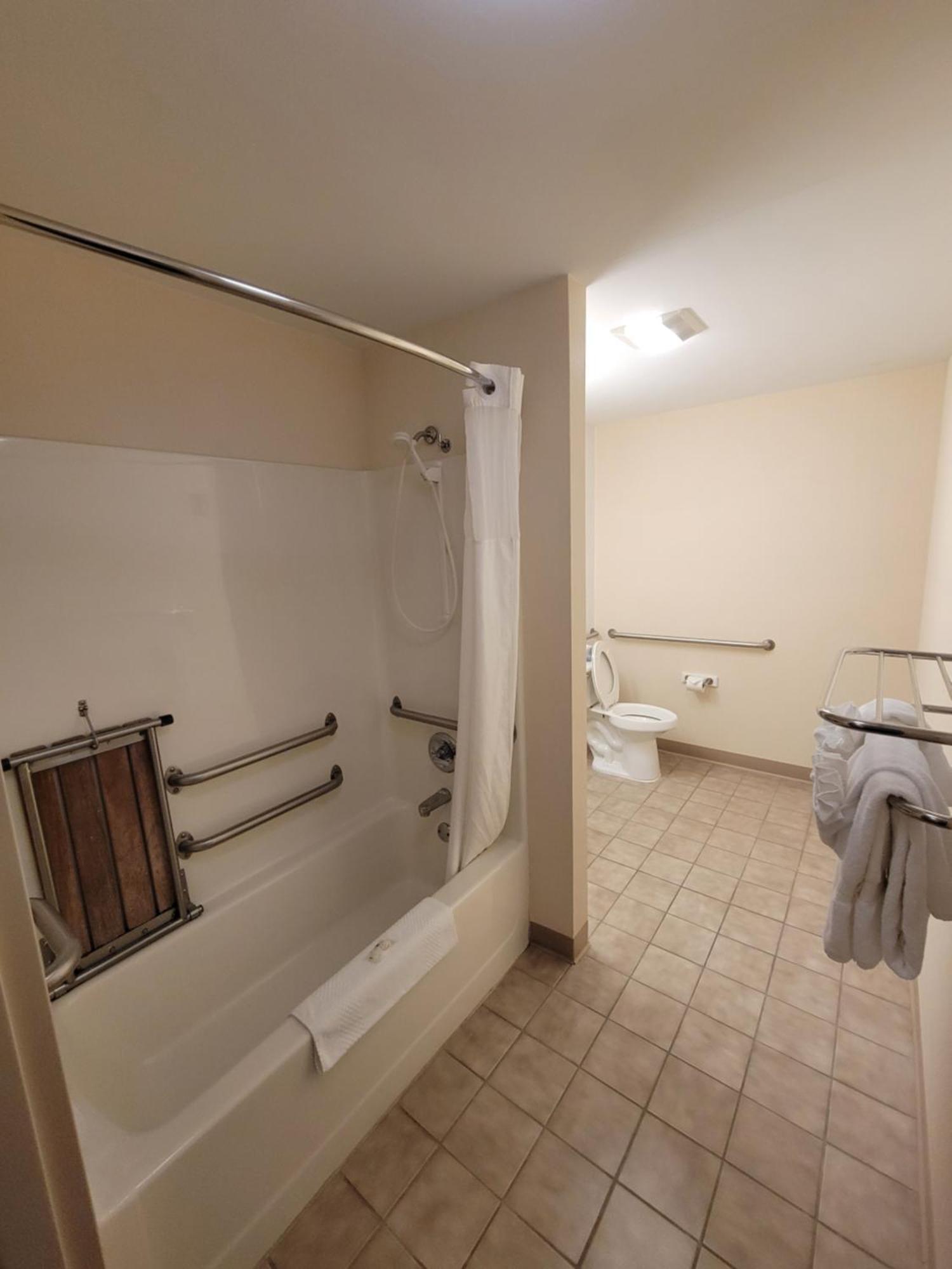 Quality Inn & Suites Prestonsburg Next To Mountain Arts Center Ngoại thất bức ảnh