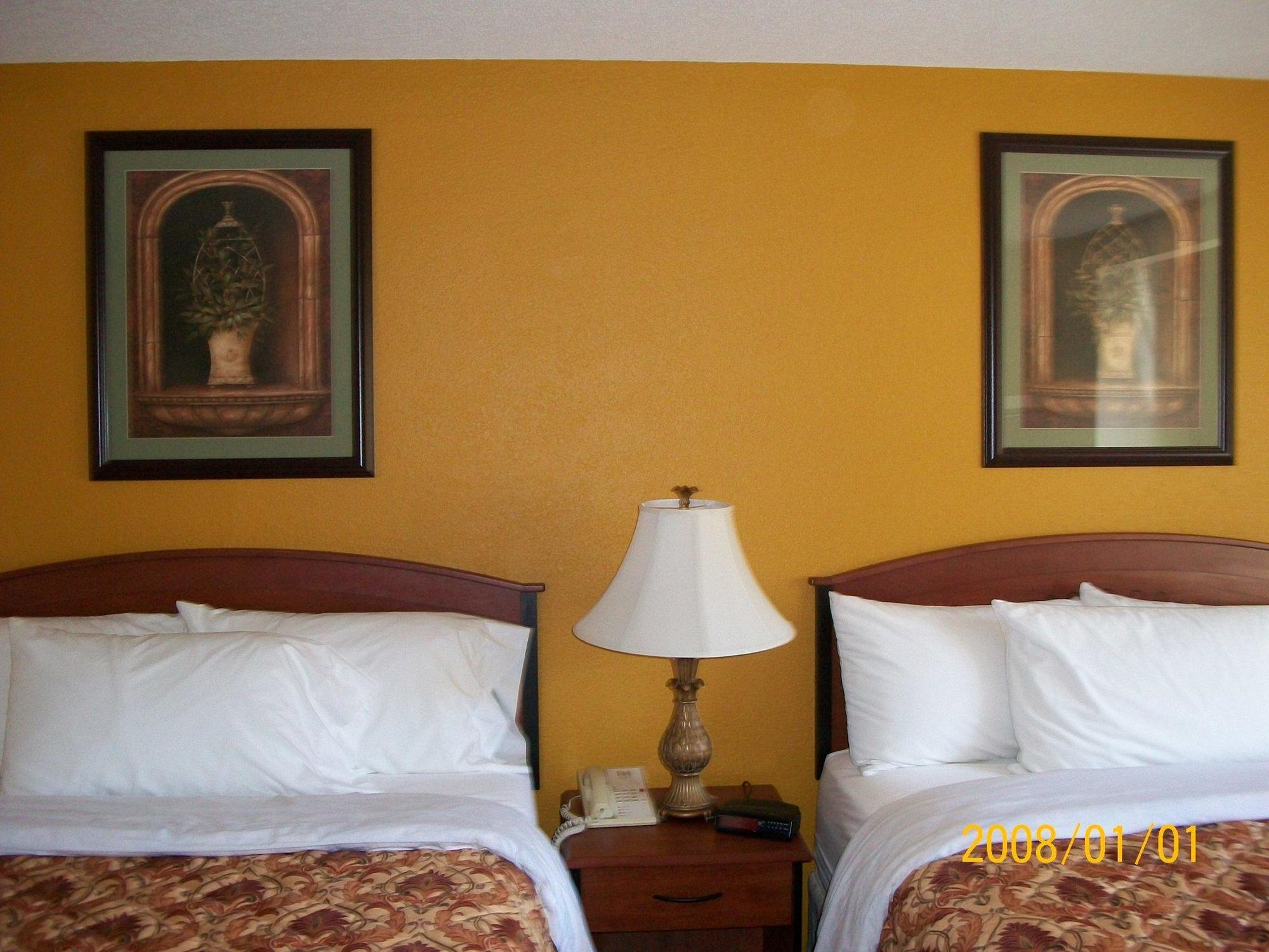 Quality Inn & Suites Prestonsburg Ngoại thất bức ảnh